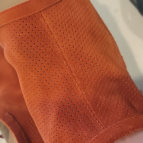 Sundance Suede Strappy Open Toe Wedge Sandal Size 38 - Picture 11 of 13